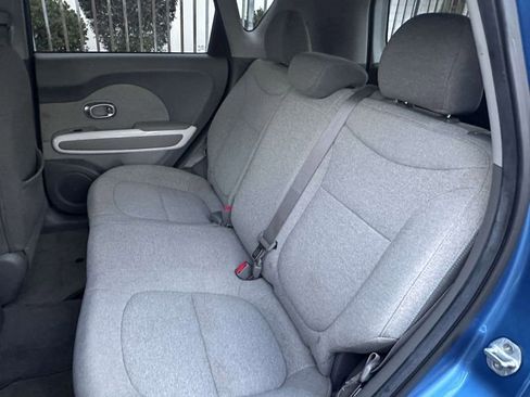 Used 2015 Kia Soul EV image 6