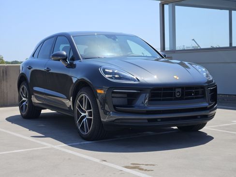 Certified 2026 Porsche Macan S AWD/4WD image 10
