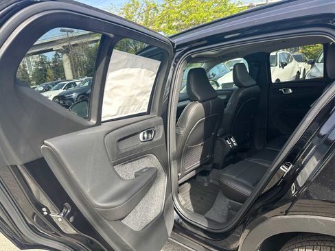 New 2026 Volvo XC40 B5 Ultra w/ Climate Package AWD/4WD image 16
