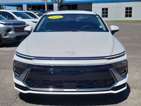 Used 2025 Hyundai Sonata SEL AWD/4WD image 10