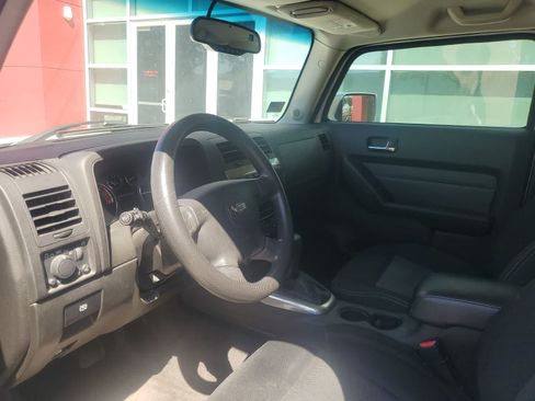 Used 2007 HUMMER H3 AWD/4WD image 2
