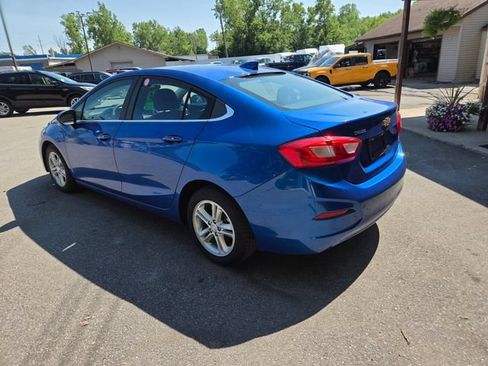 Used 2016 Chevrolet Cruze LT w/ Convenience Package FWD image 4