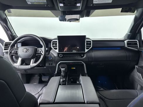 Used 2024 Toyota Sequoia Platinum image 4