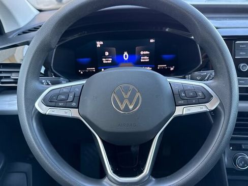 Certified 2022 Volkswagen Taos S FWD image 23