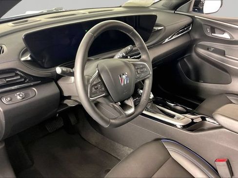 Used 2025 Buick Envista Sport Touring w/ Convenience I Package FWD image 16
