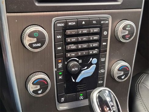 Used 2016 Volvo V60 T5 Premier image 19