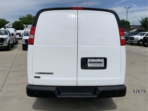 Used 2021 Chevrolet Express 2500 RWD image 7