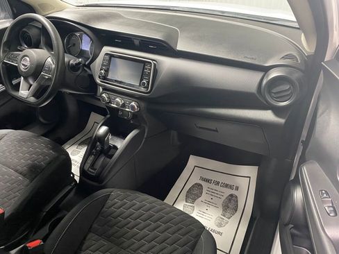 Used 2022 Nissan Kicks S image 3