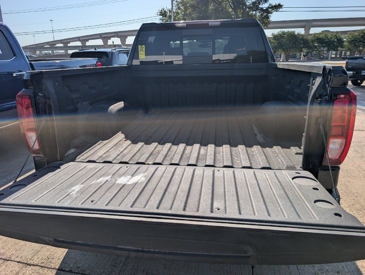 Used 2025 GMC Sierra 1500 Elevation w/ Elevation Premium Package AWD/4WD image 28