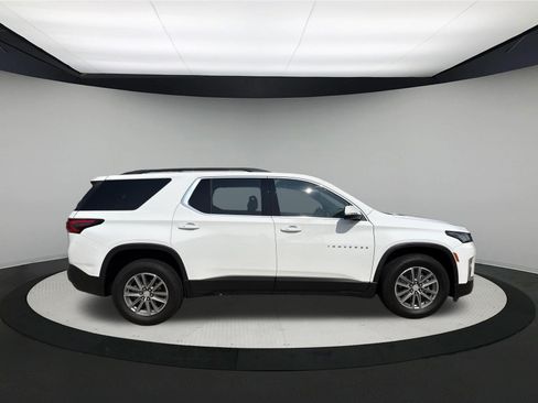 Used 2023 Chevrolet Traverse LT AWD/4WD image 6