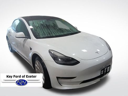 Used 2021 Tesla Model 3 Standard Range Plus image 2