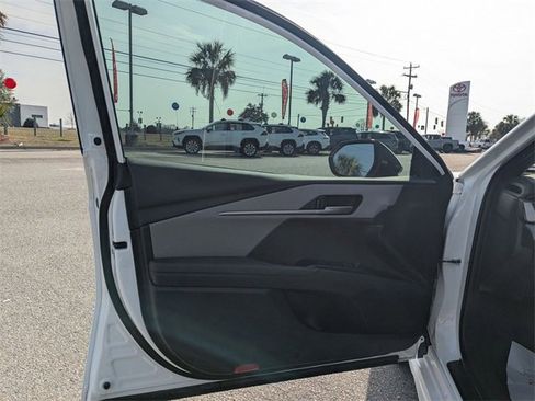 Certified 2025 Toyota Camry SE image 10