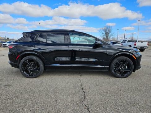 Used 2024 Chevrolet Equinox EV RS image 8