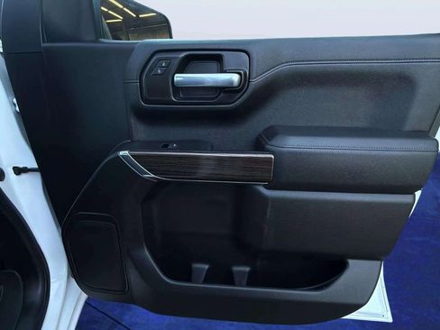 Used 2021 Chevrolet Silverado 1500 LT w/ Fleet Comfort Package image 17