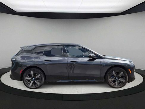 Used 2025 BMW iX xDrive50 AWD/4WD image 9