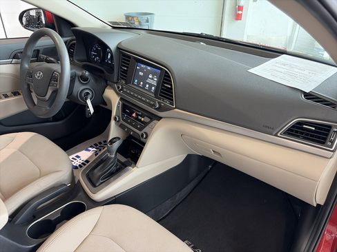 Used 2018 Hyundai Elantra SEL image 29
