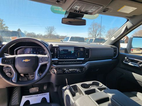 Certified 2025 Chevrolet Silverado 3500 LTZ image 23