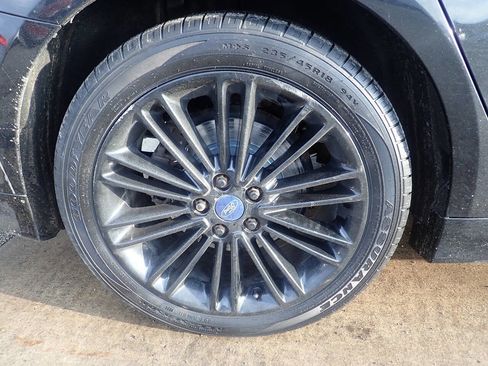 Used 2014 Ford Fusion SE w/ Equipment Group 202A image 30