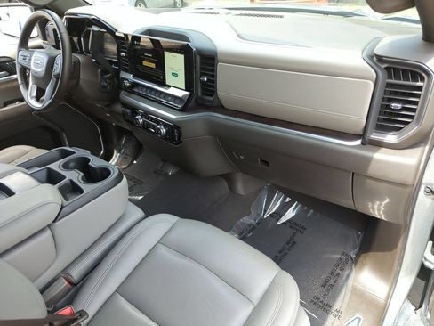 Certified 2026 GMC Sierra 1500 SLT AWD/4WD image 26
