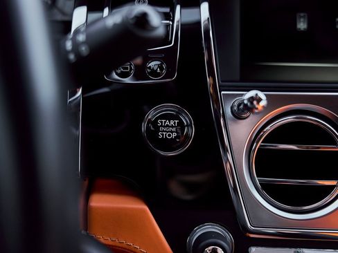 Used 2019 Rolls-Royce Wraith image 58