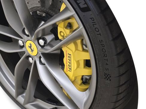 Used 2018 Ferrari 488 Spider image 14