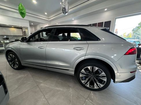 Used 2024 Audi Q8 Premium w/ Black Optic Package image 4