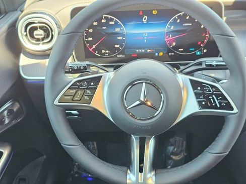 New 2026 Mercedes-Benz GLC 300 4MATIC image 31