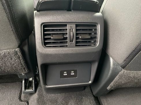 Used 2025 Nissan Rogue SV AWD/4WD image 20