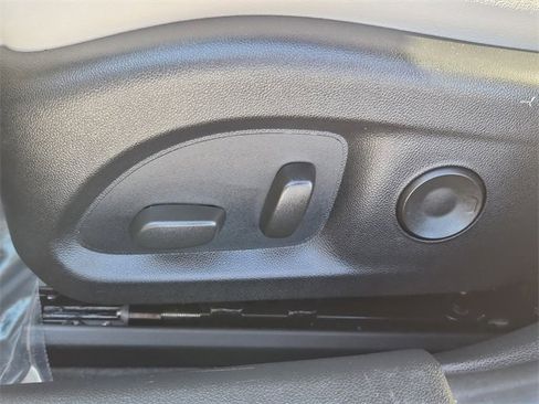 Used 2023 Cadillac CT4 Luxury image 18