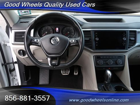 Used 2019 Volkswagen Atlas SE w/ Panoramic Sunroof Package image 16