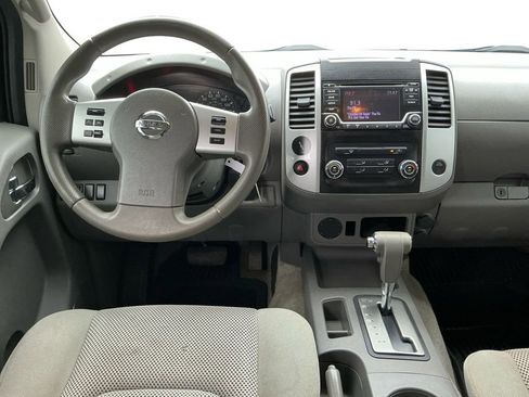 Used 2016 Nissan Frontier SV image 17