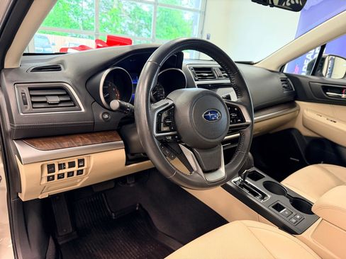 Used 2018 Subaru Outback 2.5i Limited AWD/4WD image 19