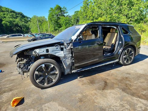 Used 2025 Cadillac Escalade IQ Sport 2 AWD/4WD image 2