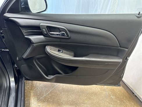 Certified 2015 Chevrolet Malibu LT w/ Power Convenience Package image 24