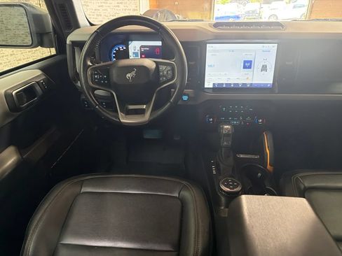 Used 2023 Ford Bronco Badlands w/ Sasquatch Package AWD/4WD image 15