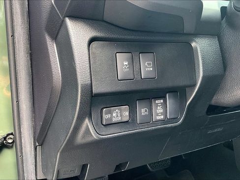 Used 2022 Toyota Tacoma TRD Sport w/ TRD Premium Sport Package RWD image 39
