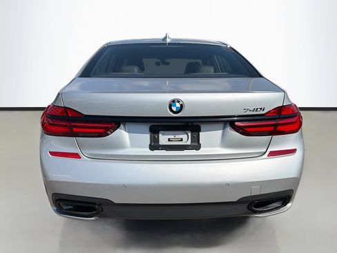 Used 2019 BMW 740i w/ Executive Package image 4