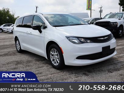 New 2025 Chrysler Voyager LX