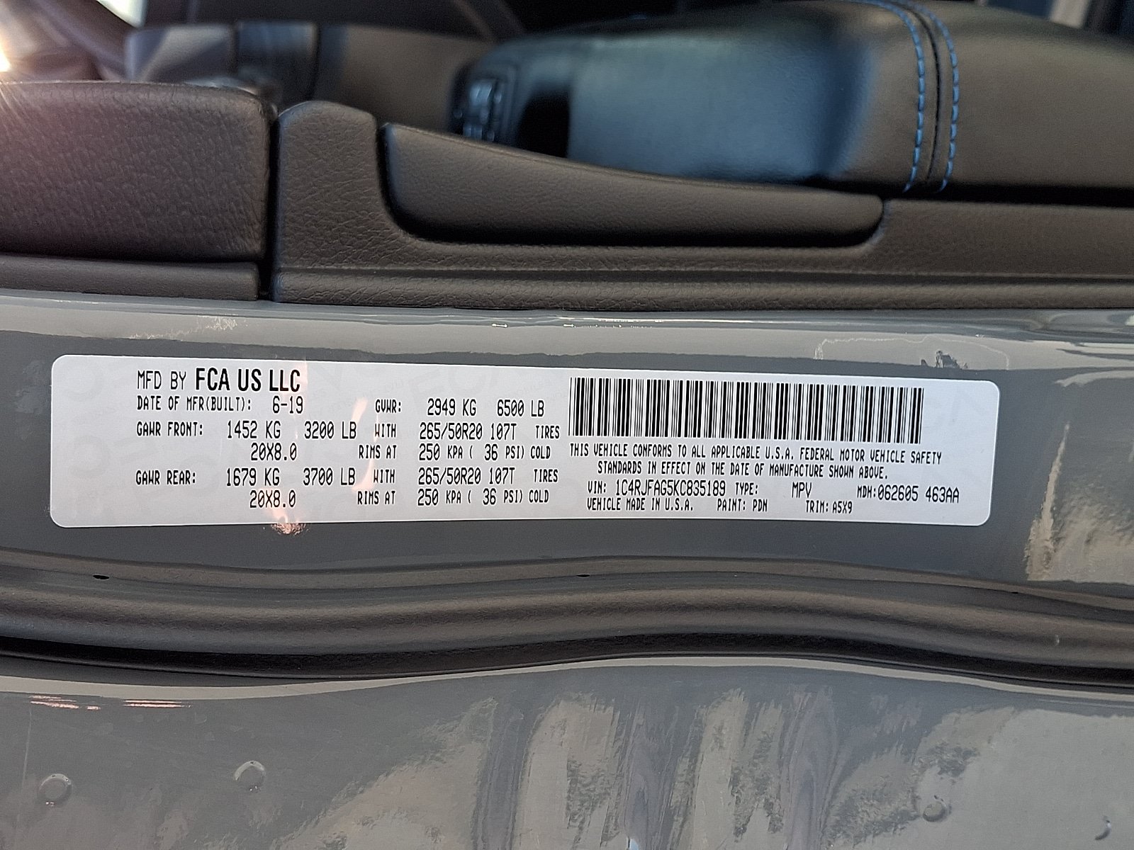 Used 2019 Jeep Grand Cherokee Laredo AWD/4WD image 27