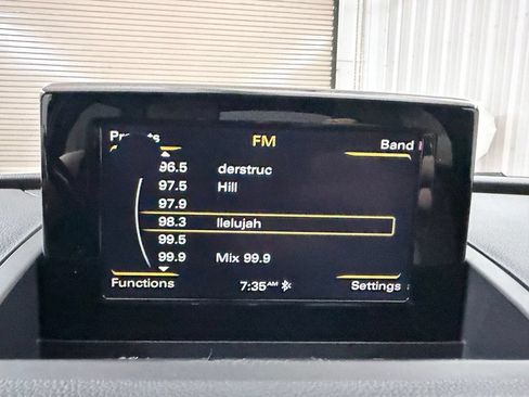 Used 2018 Audi Q3 2.0T Premium FWD image 18