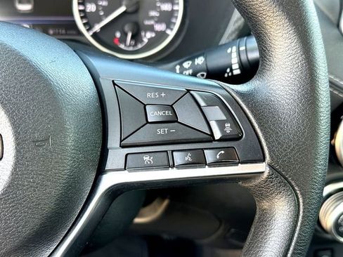 Used 2024 Nissan Sentra SV image 12