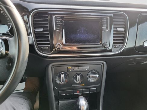 Used 2016 Volkswagen Beetle 1.8T SE image 16