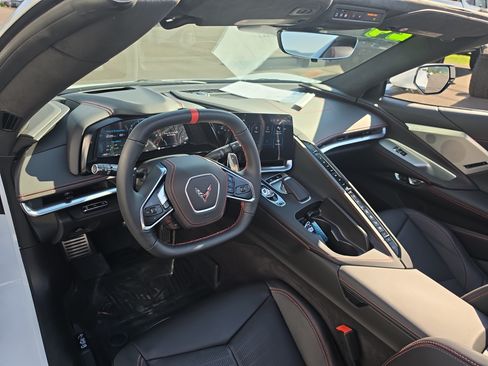 Used 2024 Chevrolet Corvette Stingray Premium Conv RWD image 15
