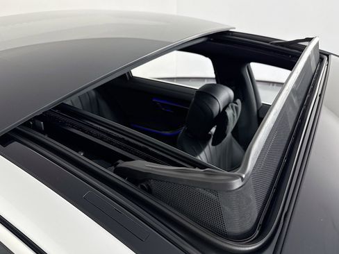 New 2026 Mercedes-Benz S 500 4MATIC image 21