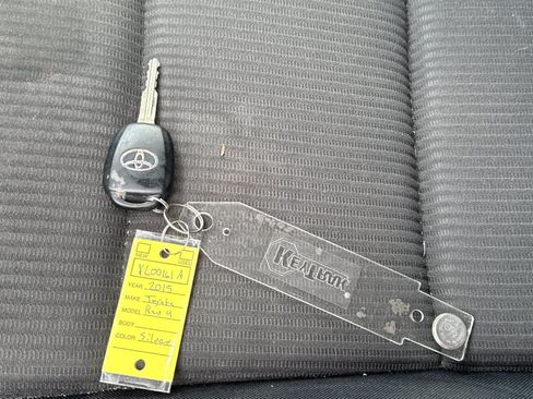Used 2015 Toyota RAV4 LE AWD/4WD image 37
