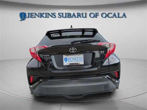 Used 2021 Toyota C-HR LE image 5