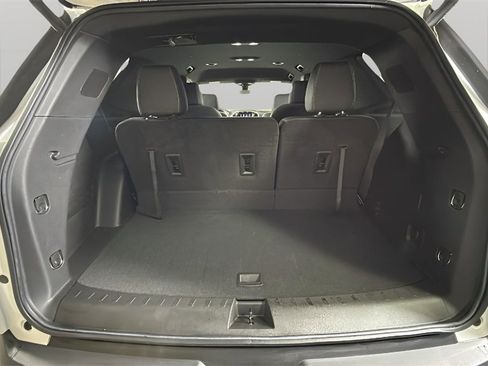 Certified 2023 Chevrolet Traverse LT image 29