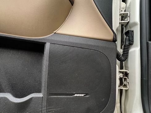 Used 2012 GMC Acadia Denali image 20