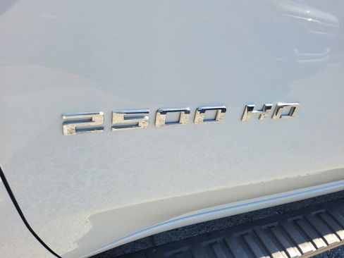 Used 2024 Chevrolet Silverado 2500 W/T image 5