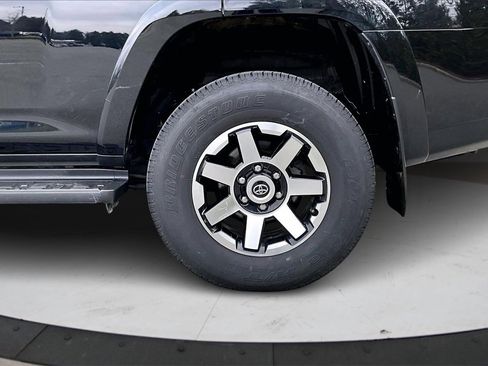 Used 2024 Toyota 4Runner TRD Off-Road image 34